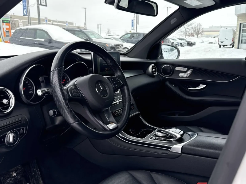 Mercedes-Benz GLC 300 4MATIC OFFROAD * PANO * KEYLESS * BURMESTER * , снимка 6 - Автомобили и джипове - 53483738