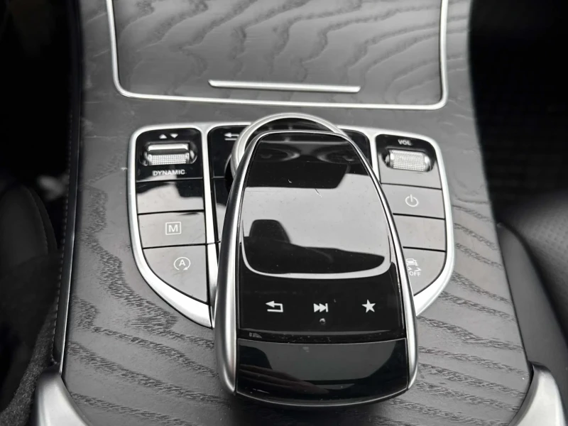 Mercedes-Benz GLC 300 4MATIC OFFROAD * PANO * KEYLESS * BURMESTER * , снимка 14 - Автомобили и джипове - 53483738