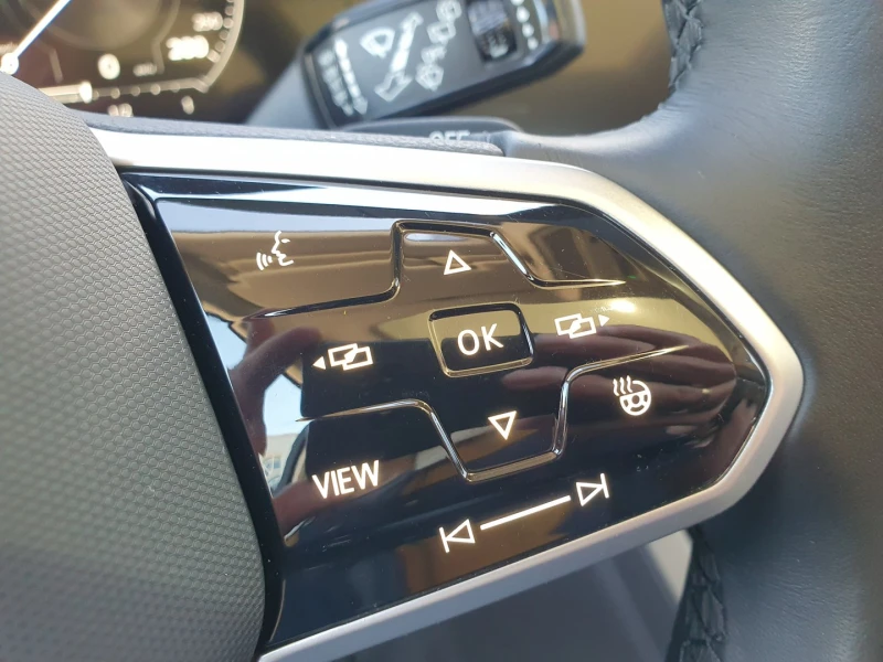 VW Touareg Atmosphere 3.0 V6 eHybrid 4MOT - 99900 лв. - 29123144 | Car24.bg