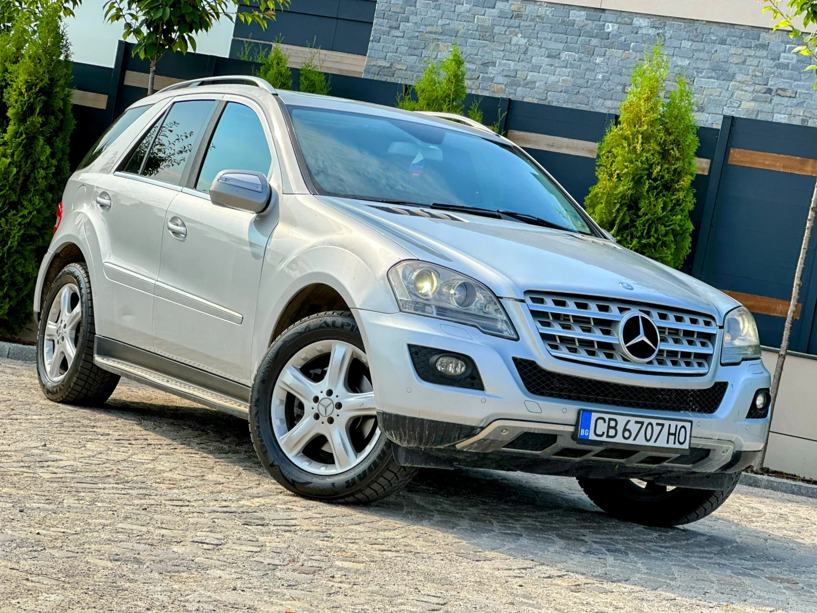 Mercedes-Benz ML 320 4.2D/306hp* FACELIFT* SPORT PAKET* ПАНОРАМА*  - изображение 3