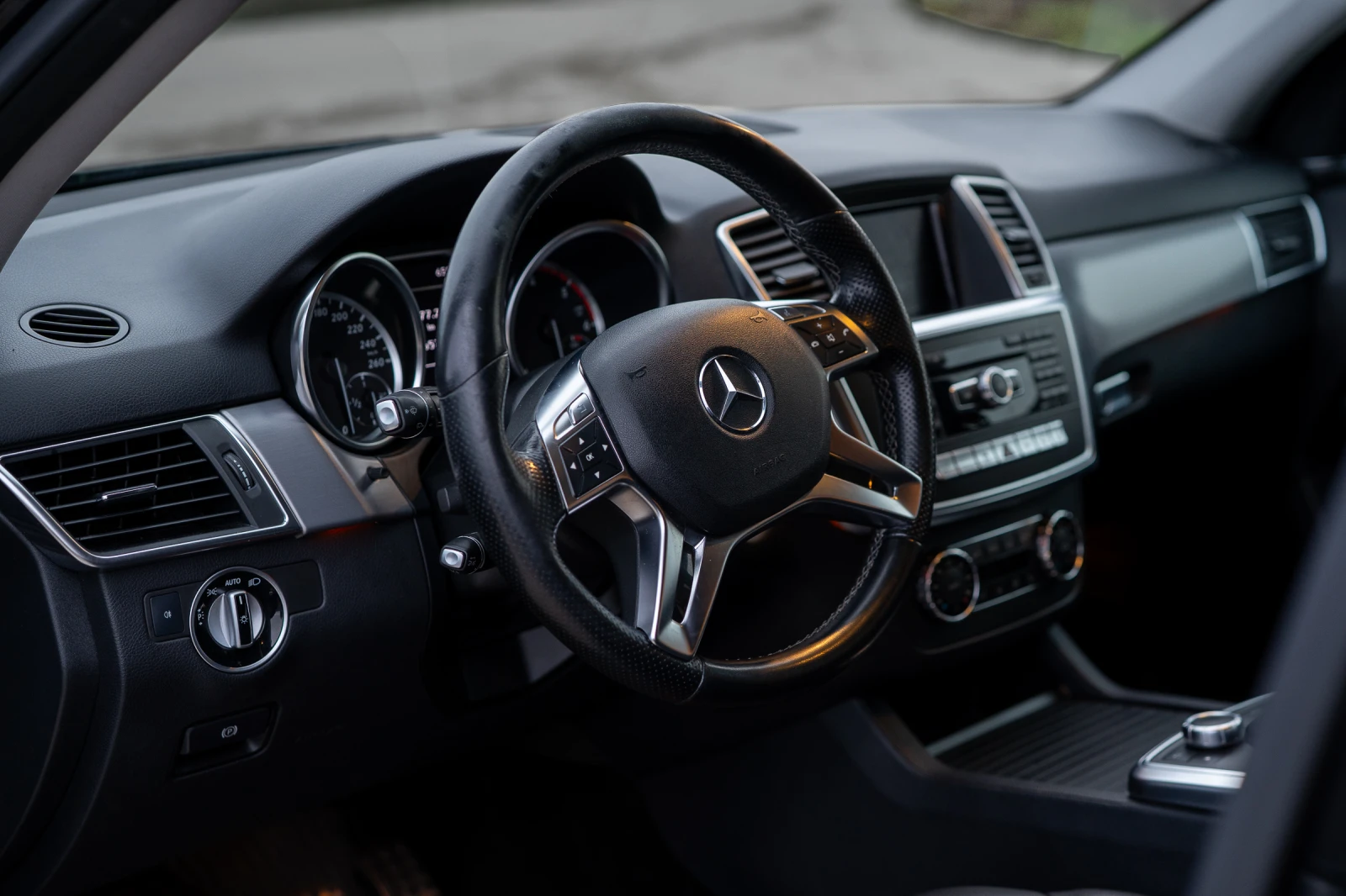 Mercedes-Benz ML 350  - изображение 6