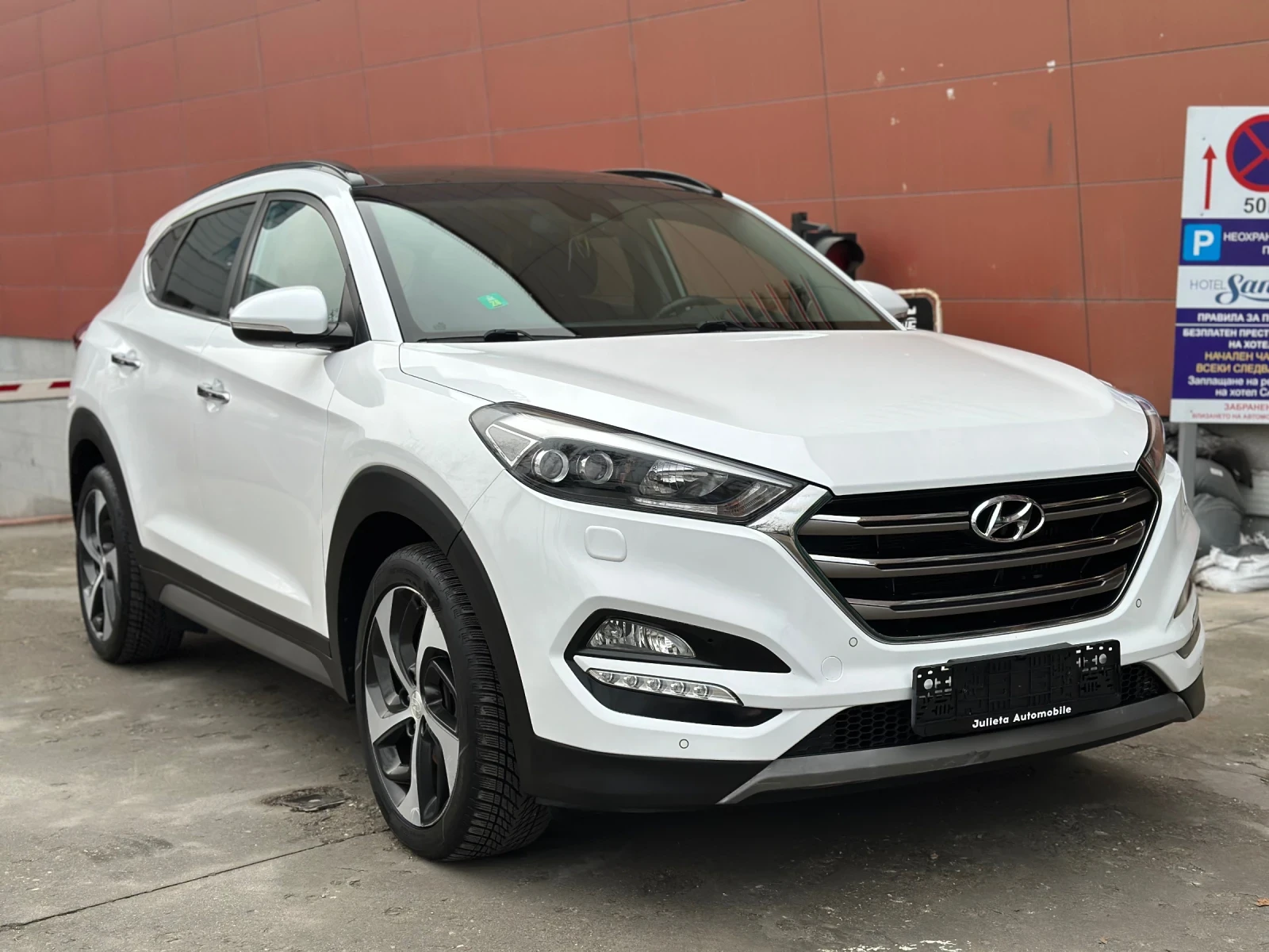 Hyundai Tucson 2.0 CRDI XPOSSIBLE 4WD PANO AUTO - изображение 3