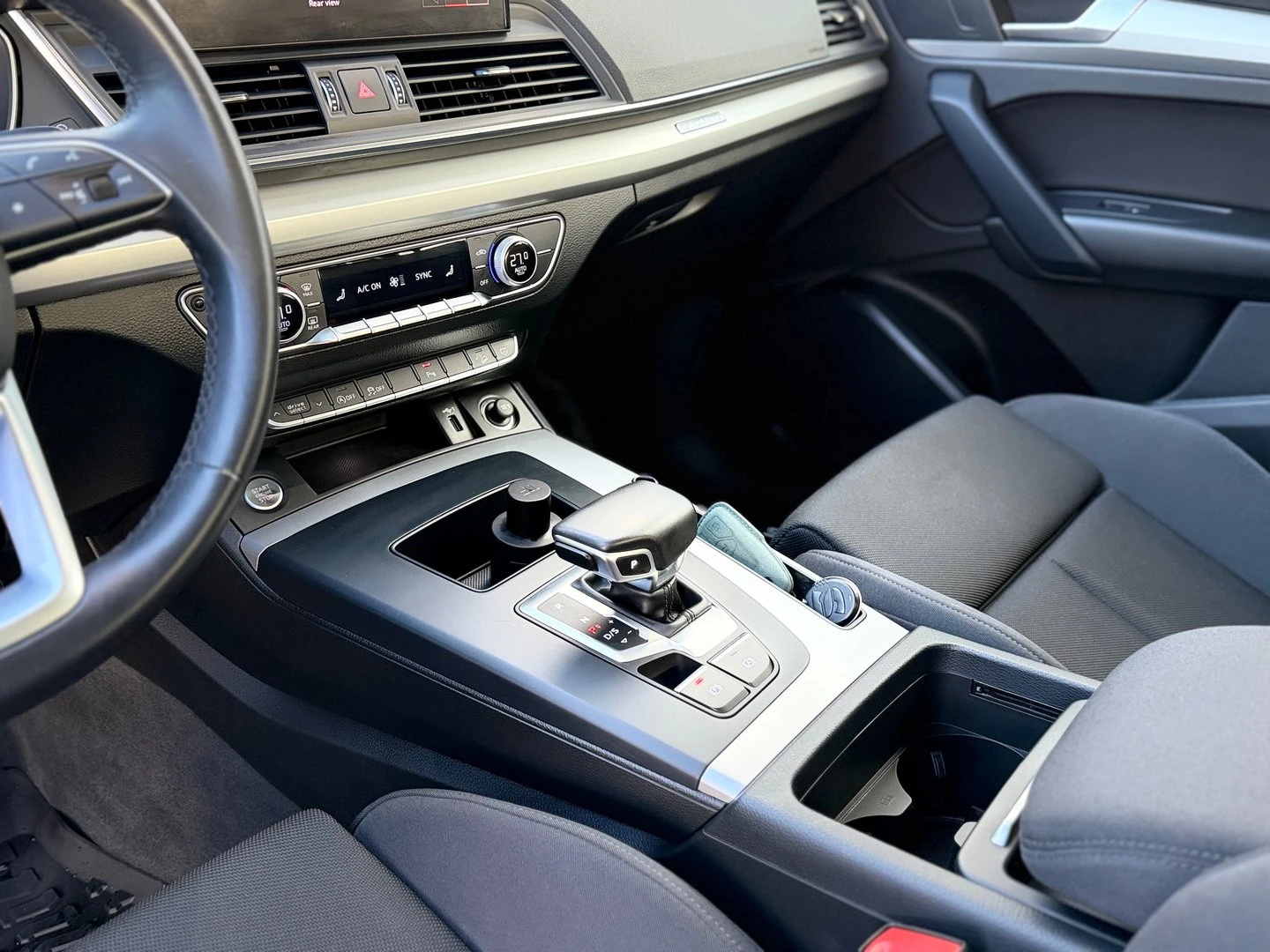 Audi Q5 S line 40 TDI quattro - изображение 9