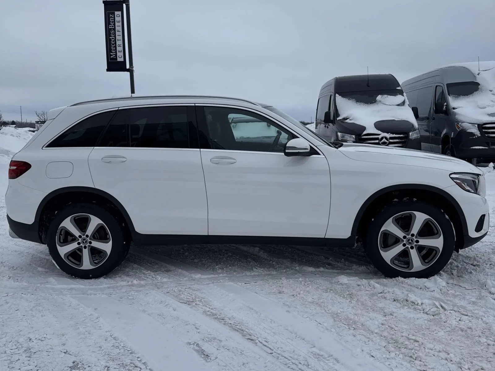 Mercedes-Benz GLC 300 4MATIC OFFROAD * PANO * KEYLESS * BURMESTER *  | Mobile.bg � ����������� 4