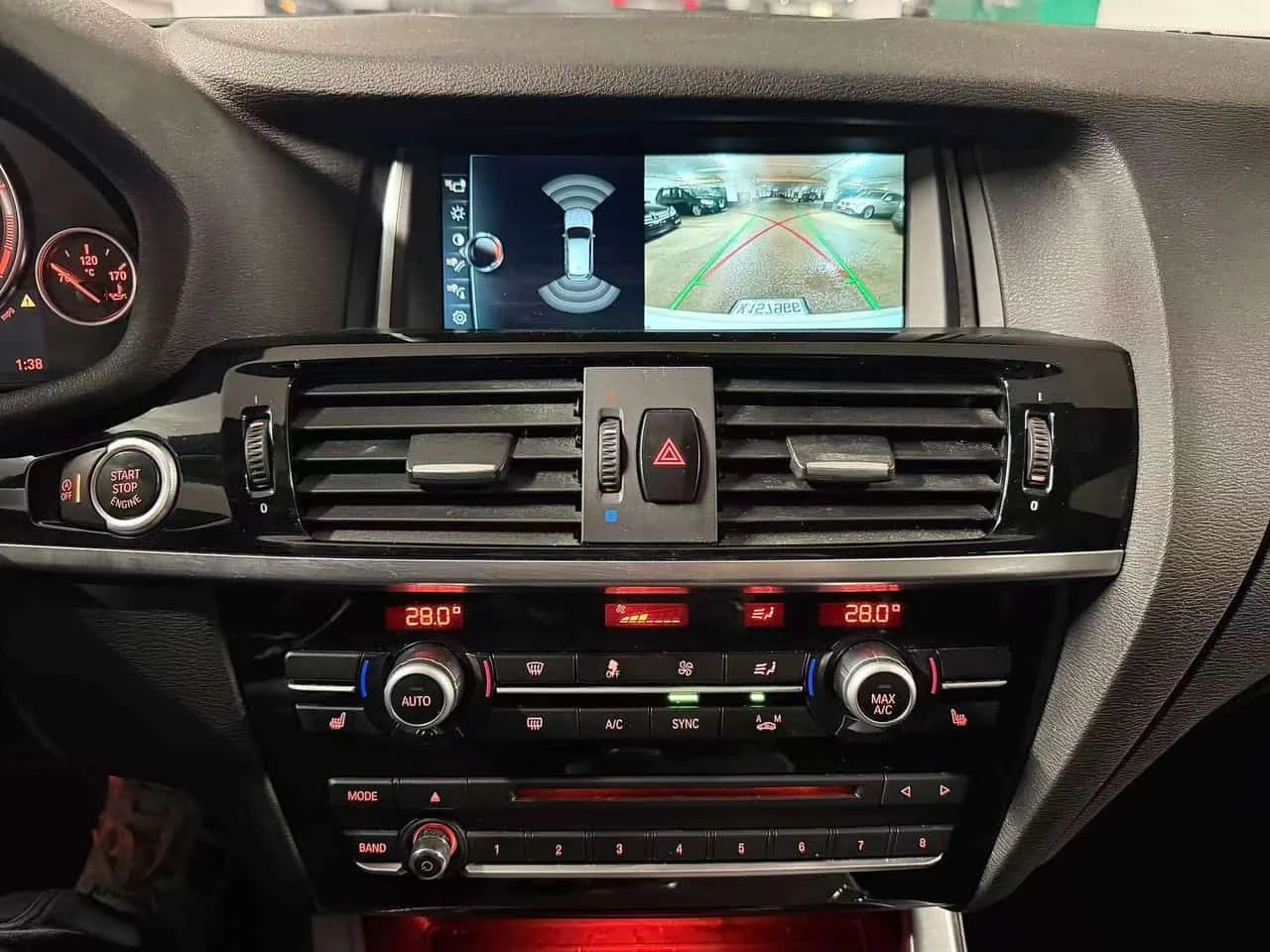 BMW X3 * xDrive28i * ПОДГРЕВИ* ПАНОРАМА* KEYLESS* , снимка 9 - Автомобили и джипове - 53819518