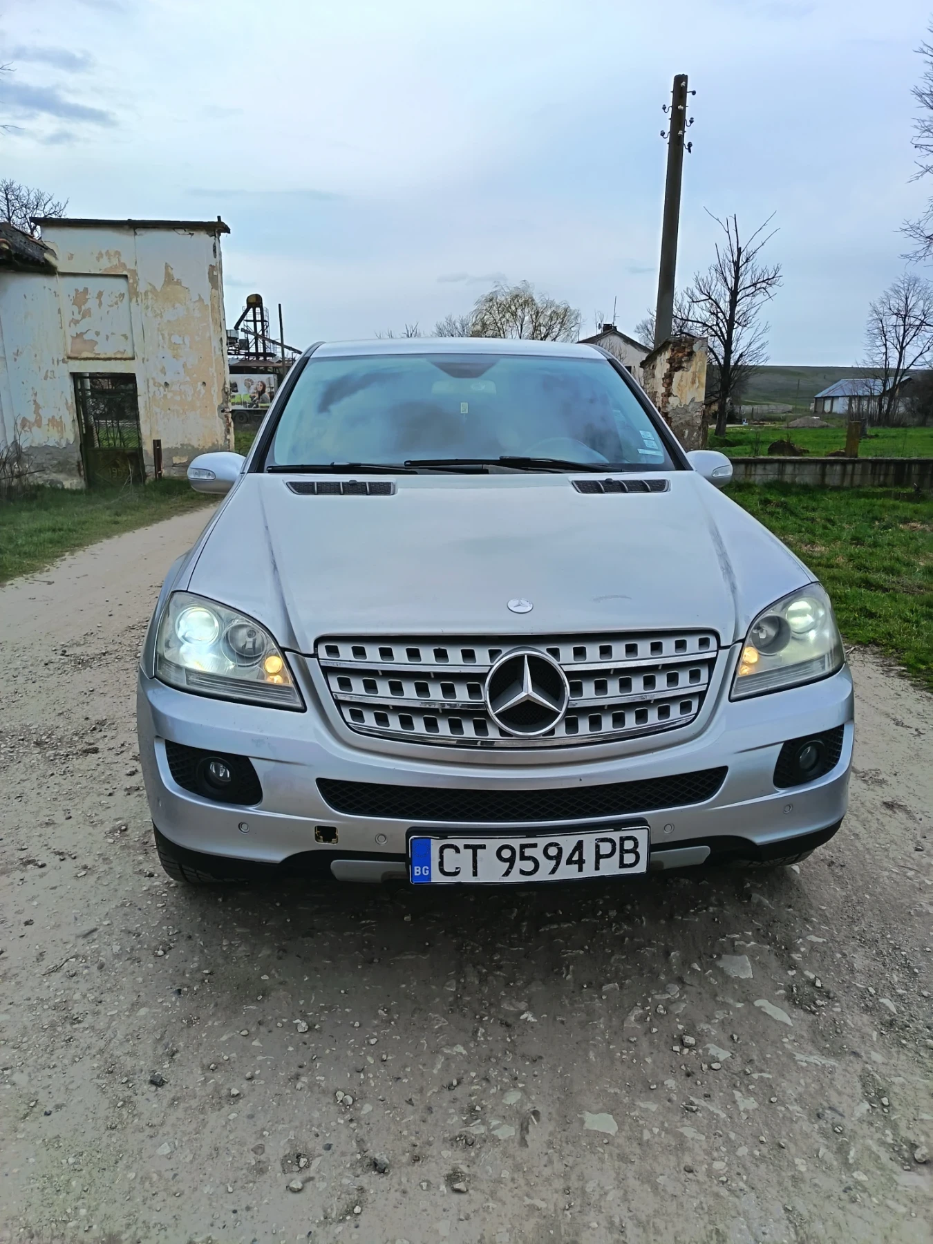 Mercedes-Benz ML 320, снимка 6 - Автомобили и джипове - 53916847