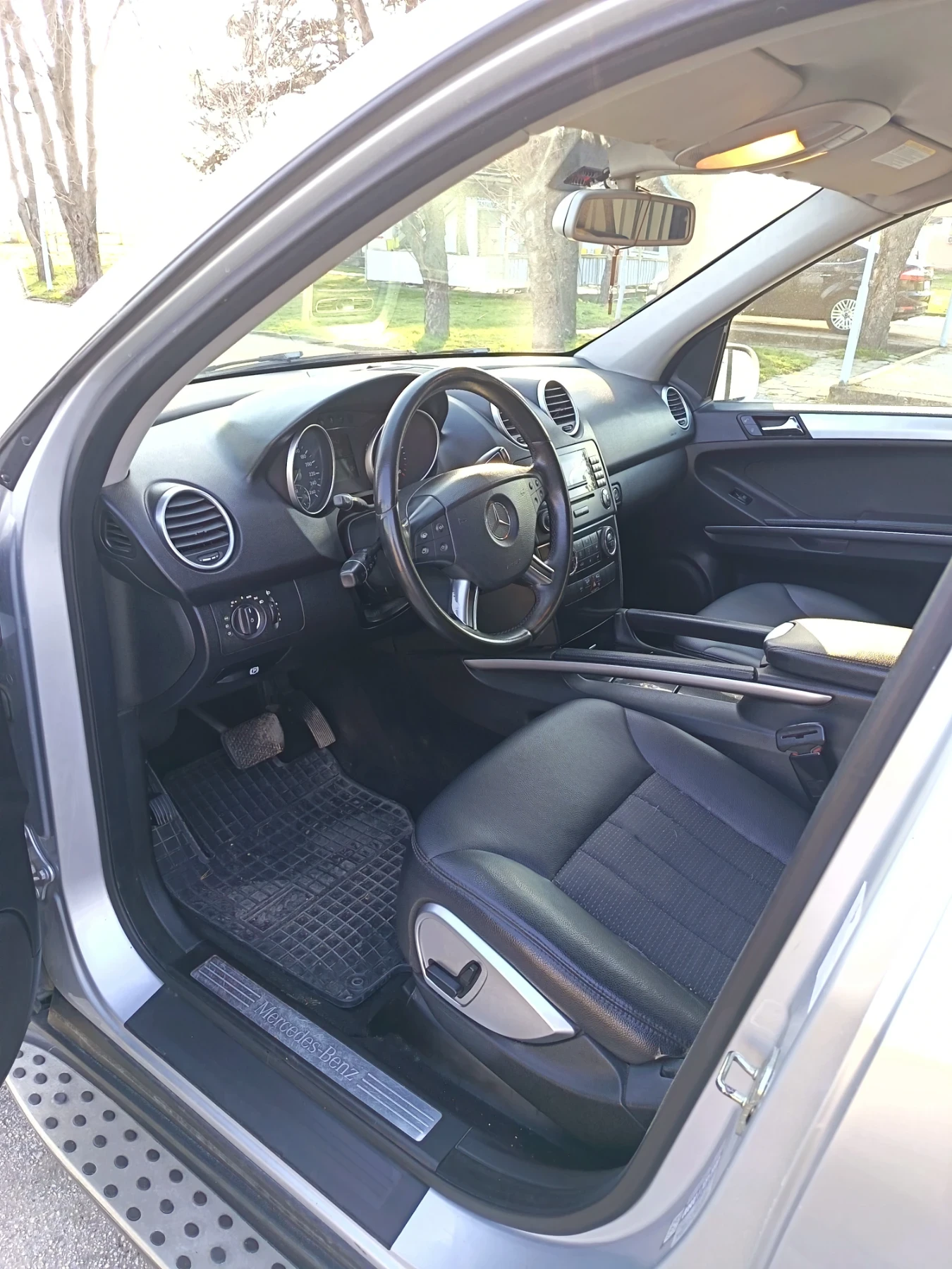 Mercedes-Benz ML 320, снимка 8 - Автомобили и джипове - 53916847