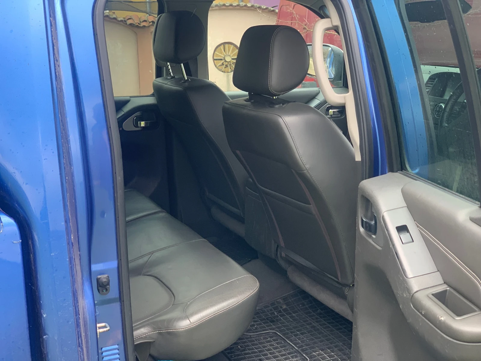 Nissan Navara, снимка 10 - Автомобили и джипове - 53962641