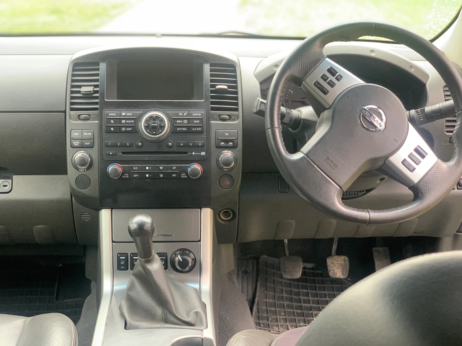 Nissan Navara, снимка 11 - Автомобили и джипове - 53962641