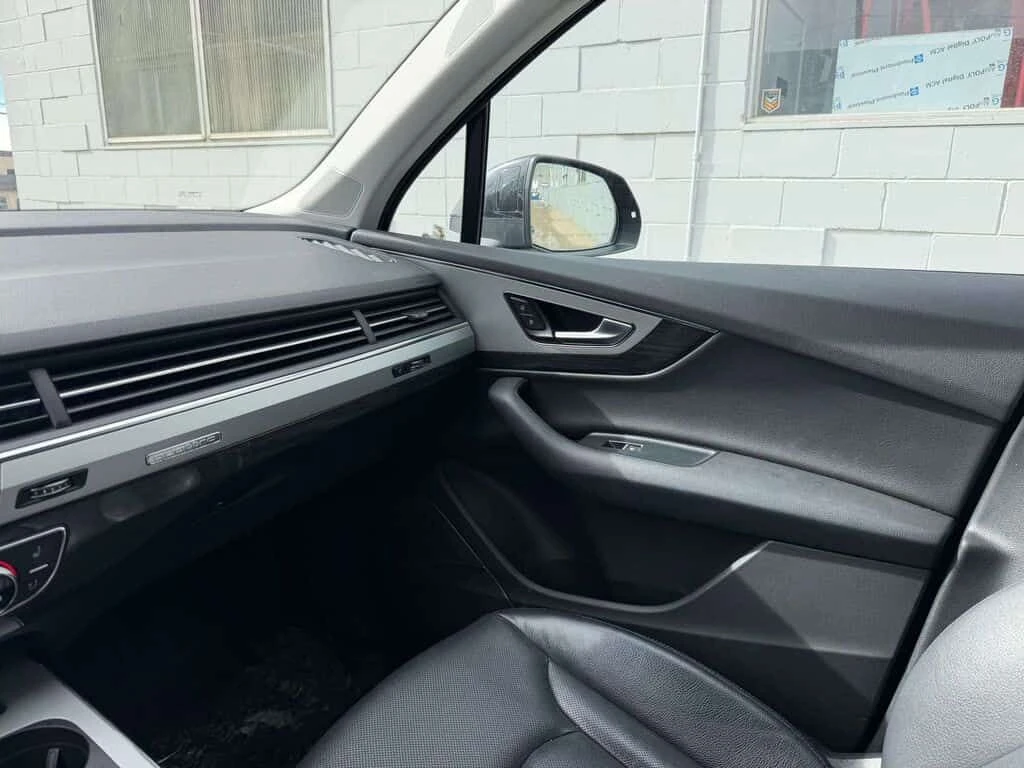 Audi Q7 Technik 55 TFSI| PANO| ОБДУХВАНЕ| 360 КАМЕРИ| , снимка 17 - Автомобили и джипове - 54126441