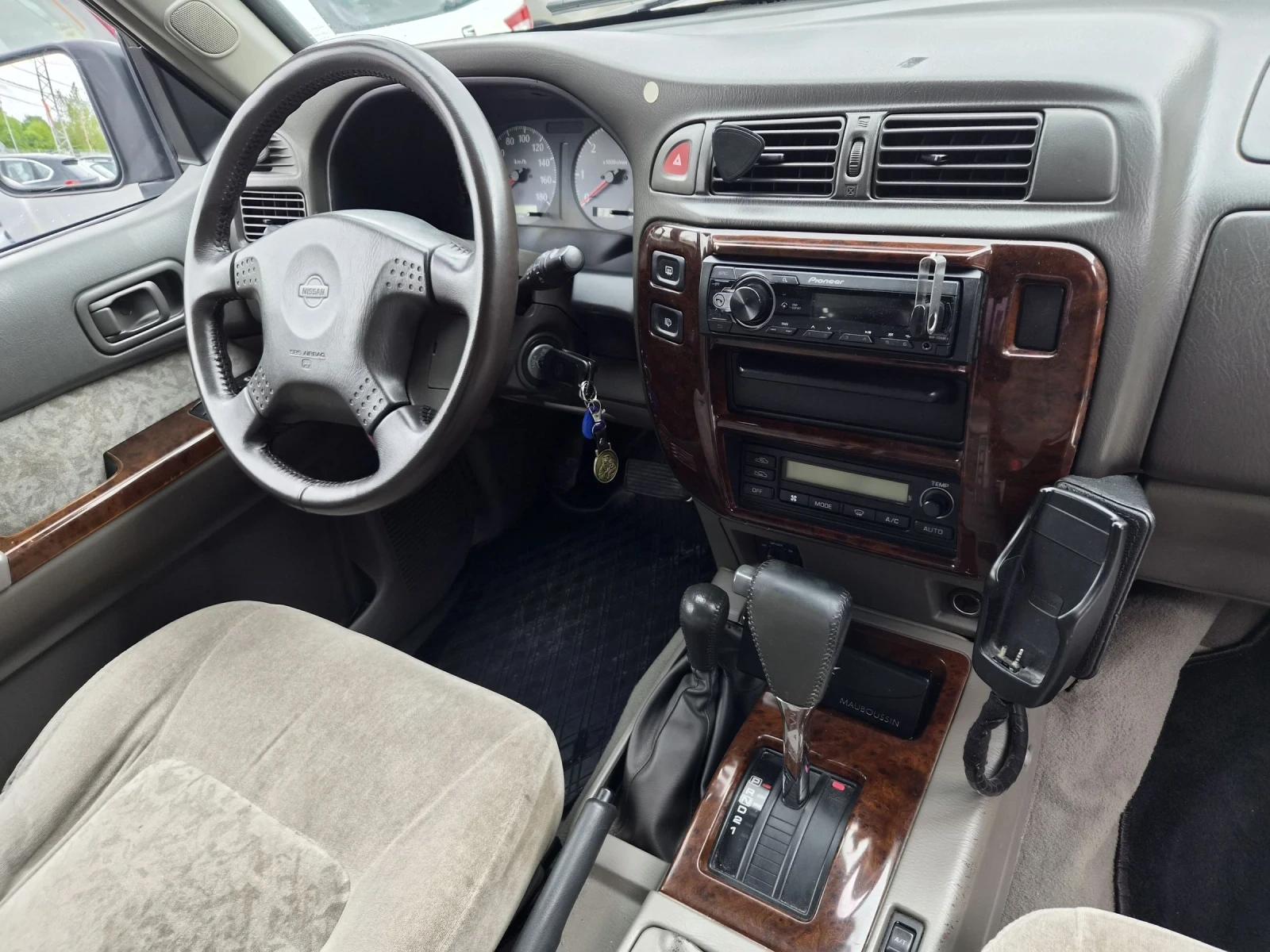 Nissan Patrol 3.0 AUTOMAT 217000KM!!!, снимка 11 - Автомобили и джипове - 54632400