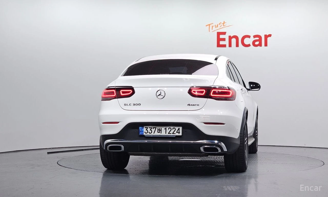 Mercedes-Benz GLC 300 FACELIFT* COUPE* ОБДУХВАНЕ* ДИСТРОНИК* ХЕДЪП* , снимка 4 - Автомобили и джипове - 55396301
