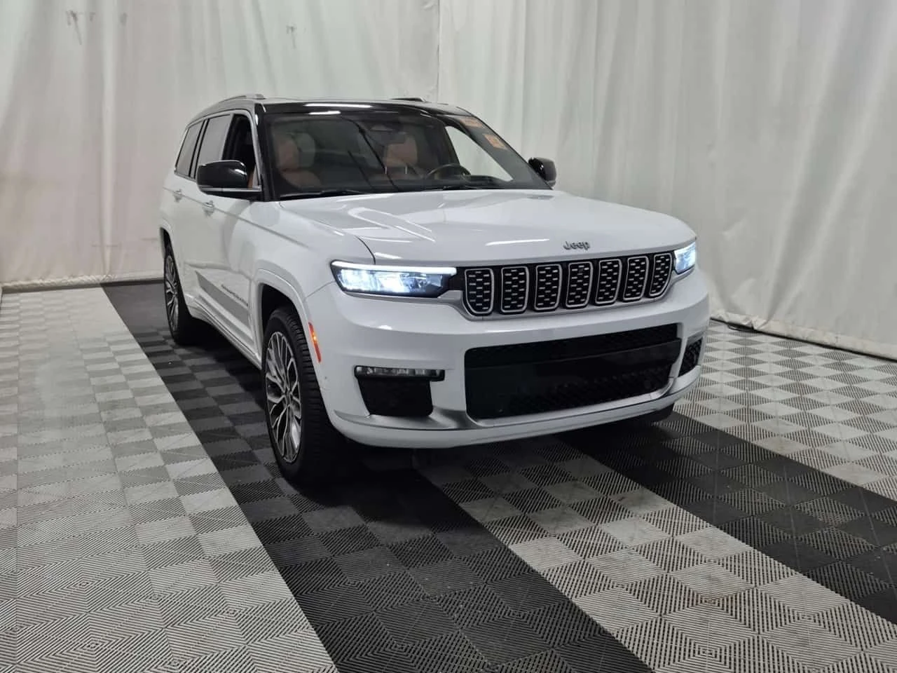 Jeep Grand cherokee * SUMMIT RESERVE * CARFAX * , снимка 2 - Автомобили и джипове - 55610908