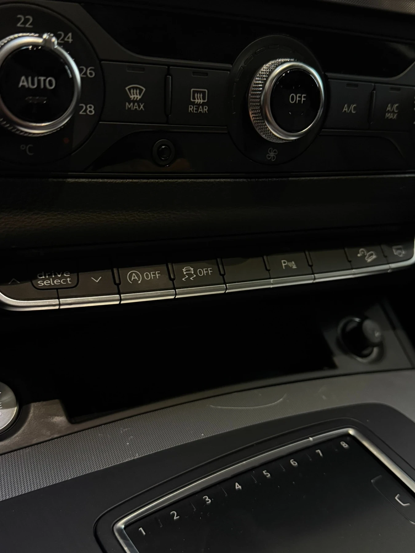 Audi Q5 3.0, снимка 9 - Автомобили и джипове - 56222152