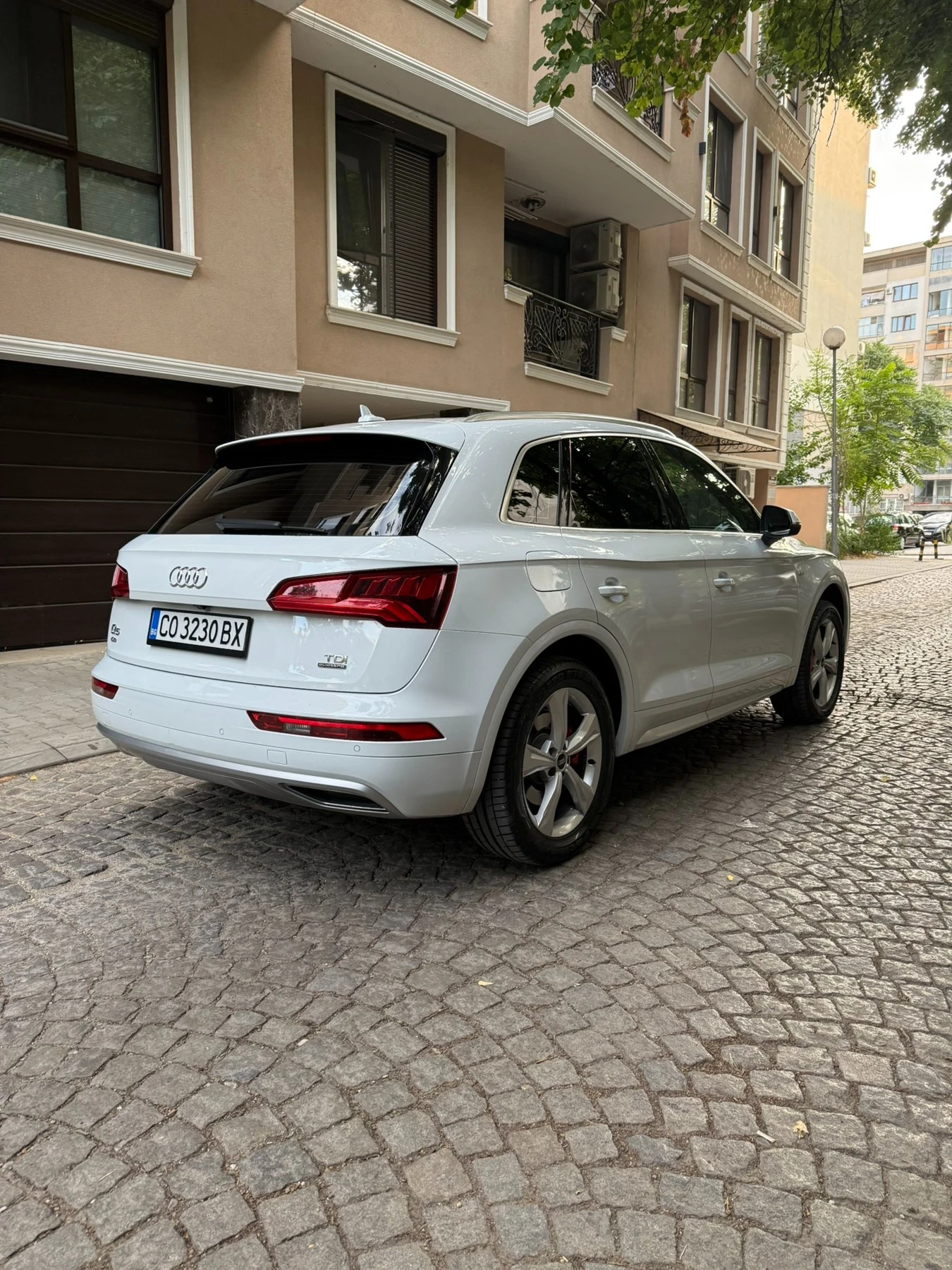 Audi Q5 3.0, снимка 16 - Автомобили и джипове - 56222152