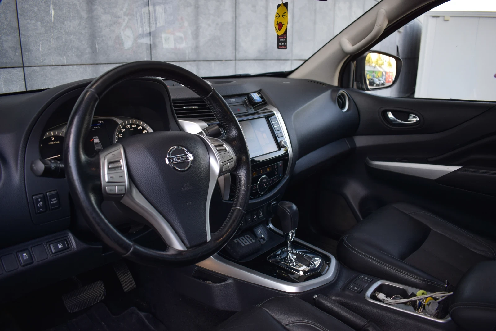Nissan Navara Blackedition бартер /лизинг/топ авомобил , снимка 9 - Автомобили и джипове - 56331092