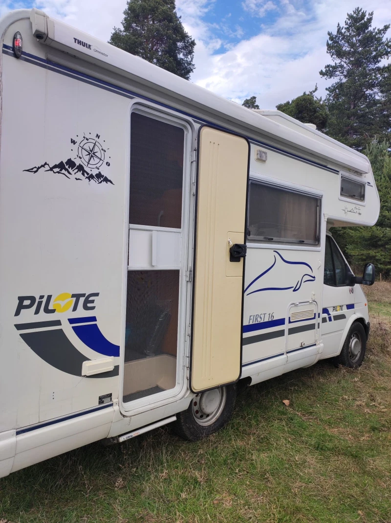 Кемпер Ford Transit , снимка 6 - Каравани и кемпери - 52307901