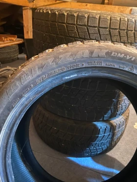 Гуми Всесезонни 295/45R20, снимка 2 - Гуми и джанти - 48997451