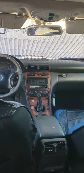 Mercedes-Benz 220, снимка 2