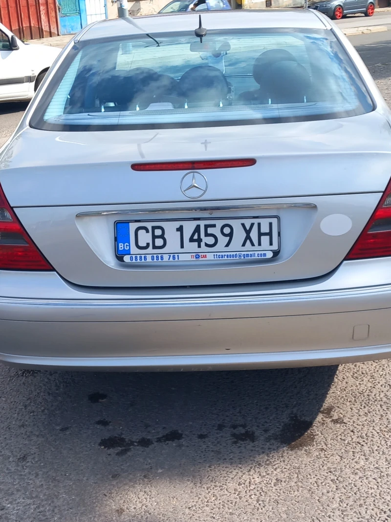 Mercedes-Benz E 270, снимка 3 - Автомобили и джипове - 48875818