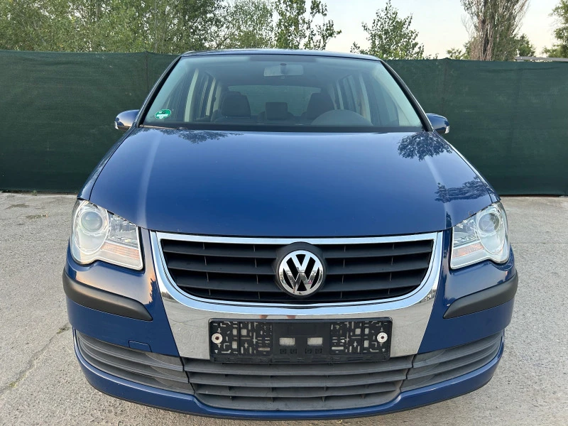 VW Touran, снимка 8 - Автомобили и джипове - 46561942