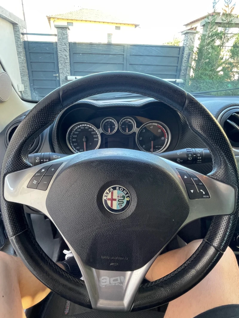 Alfa Romeo MiTo 1.6 JTD, снимка 7 - Автомобили и джипове - 47034341