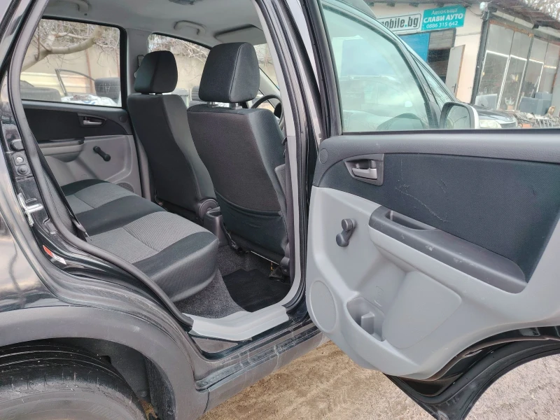 Suzuki SX4 1.6 i 4x4, снимка 6 - Автомобили и джипове - 47416063