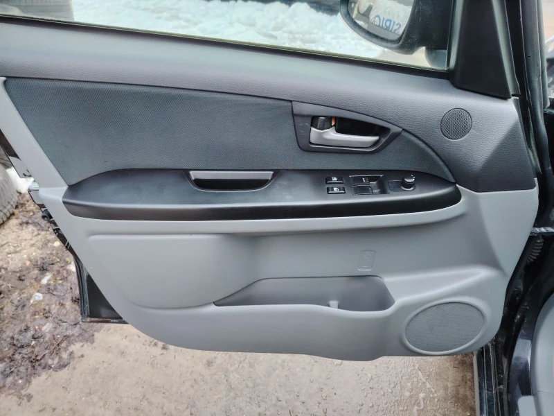 Suzuki SX4 1.6 i 4x4, снимка 9 - Автомобили и джипове - 47416063
