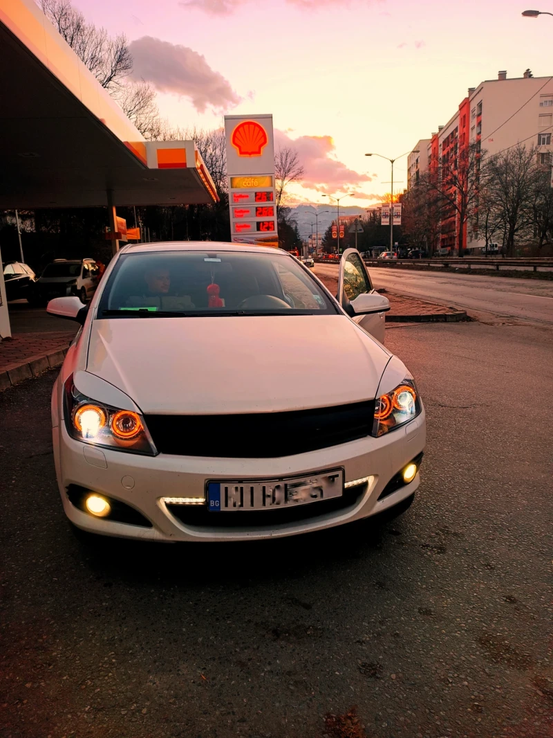 Opel Astra, снимка 1 - Автомобили и джипове - 48815380