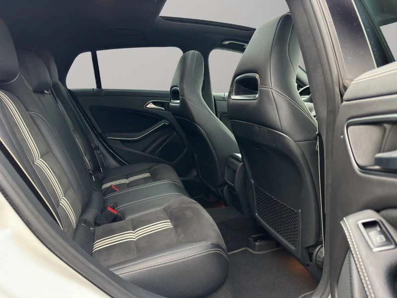 Mercedes-Benz CLA 220 AMG/177HP/EDITION/PANO/CAM/LED/AMBI/KLESS/438v, снимка 14 - Автомобили и джипове - 50302541