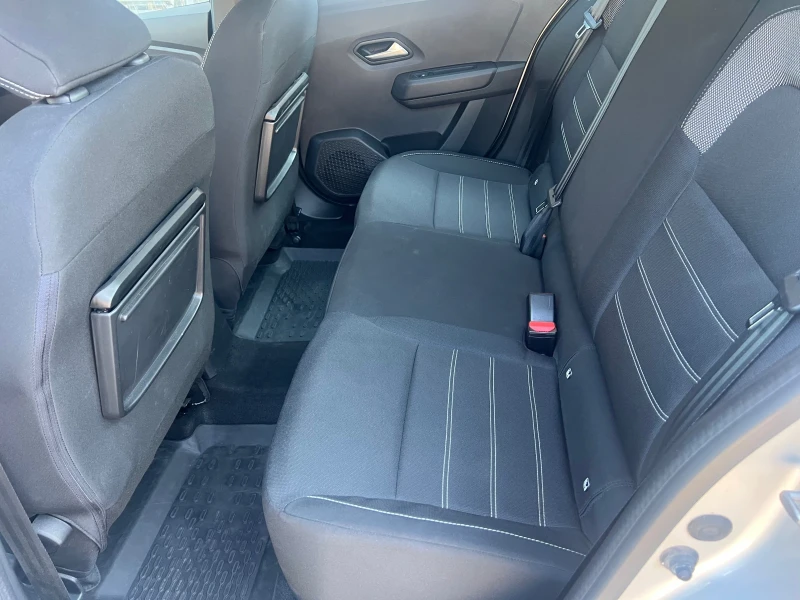 Dacia Logan 1.0i -92 k.c. Автоматик, снимка 10 - Автомобили и джипове - 51329370