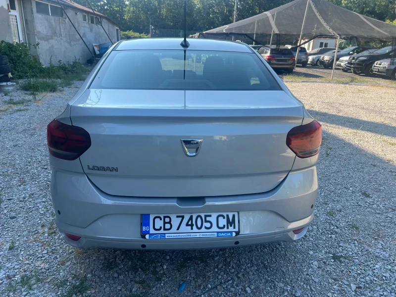 Dacia Logan 1.0i -92 k.c. Автоматик, снимка 4 - Автомобили и джипове - 51329370