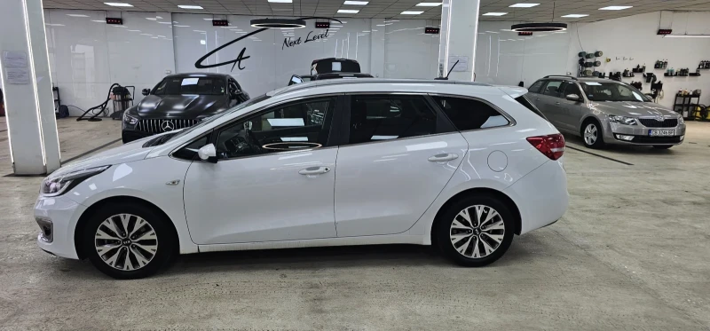 Kia Ceed 1.6 crdi навигация камера Германия  Лизинг , снимка 8 - Автомобили и джипове - 51452279