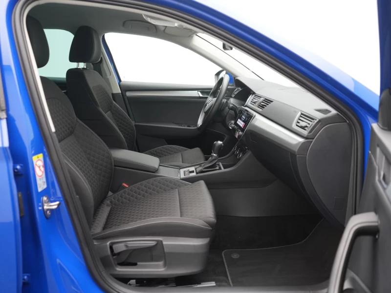 Skoda Superb AMBITION/200HP/DSG/CAM/NAVI/LED/742v, снимка 10 - Автомобили и джипове - 52121294