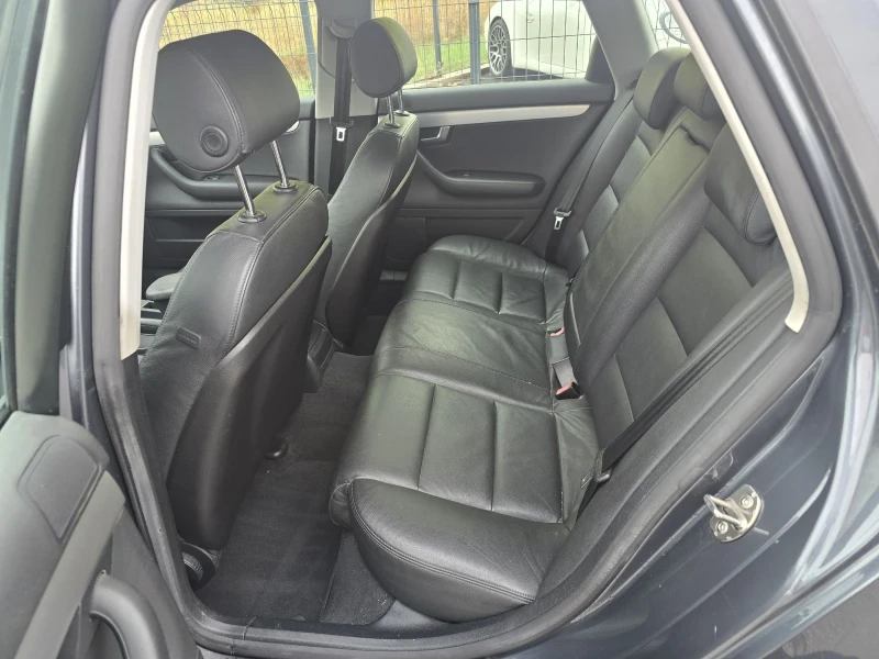 Audi A4 2.0TDI/SPORTLINE, снимка 10 - Автомобили и джипове - 52847044