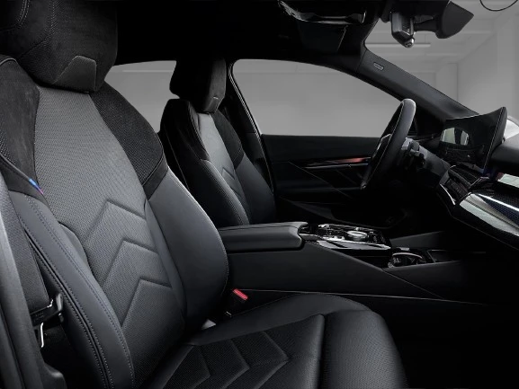 BMW 540 d xDrive = M-Sport = Shadow Line Гаранция, снимка 11 - Автомобили и джипове - 53236870