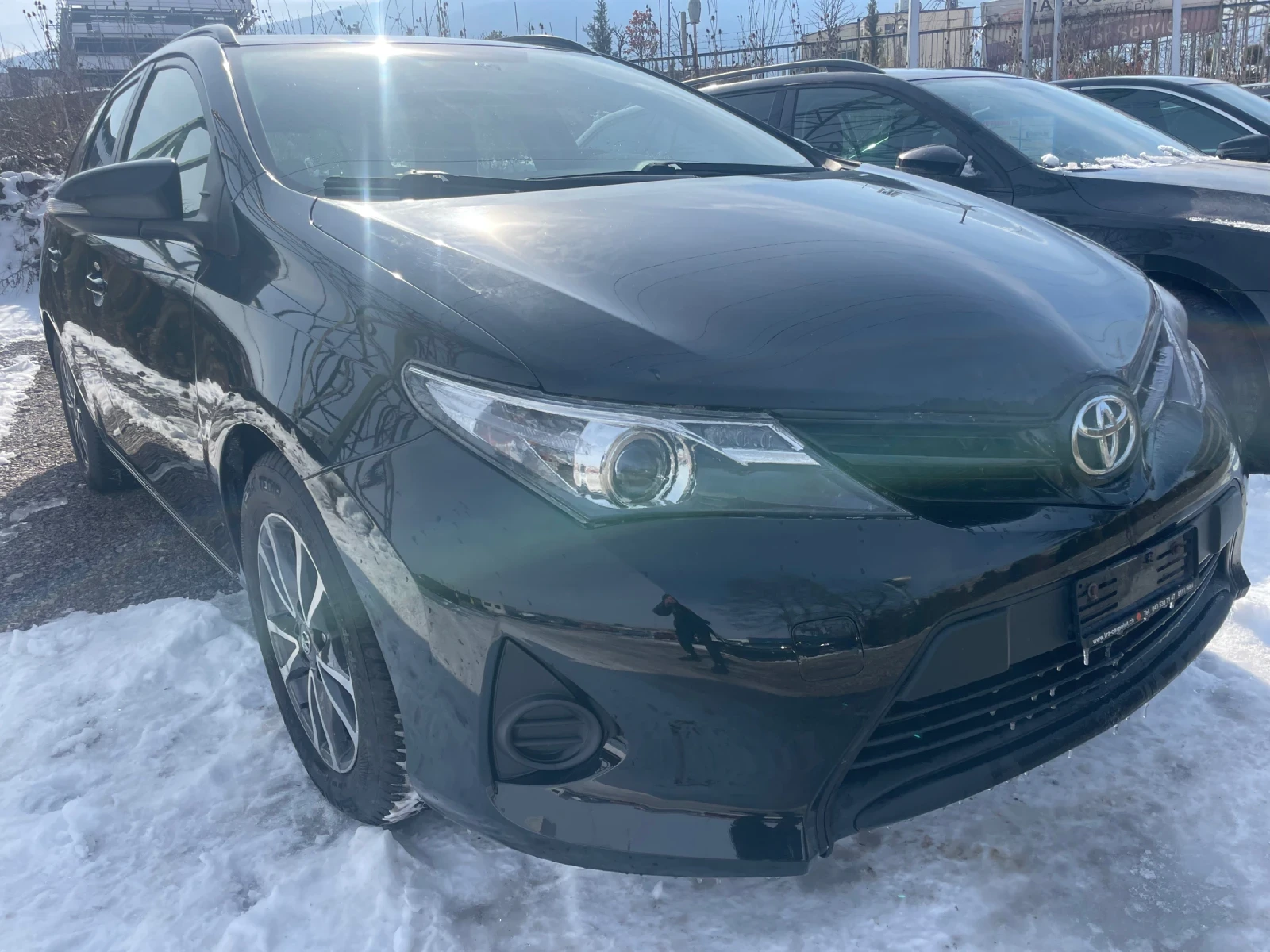 Toyota Auris 1.33i ШВЕЙЦАРИЯ, ПЪЛНА ИСТОРИЯ! - изображение 2