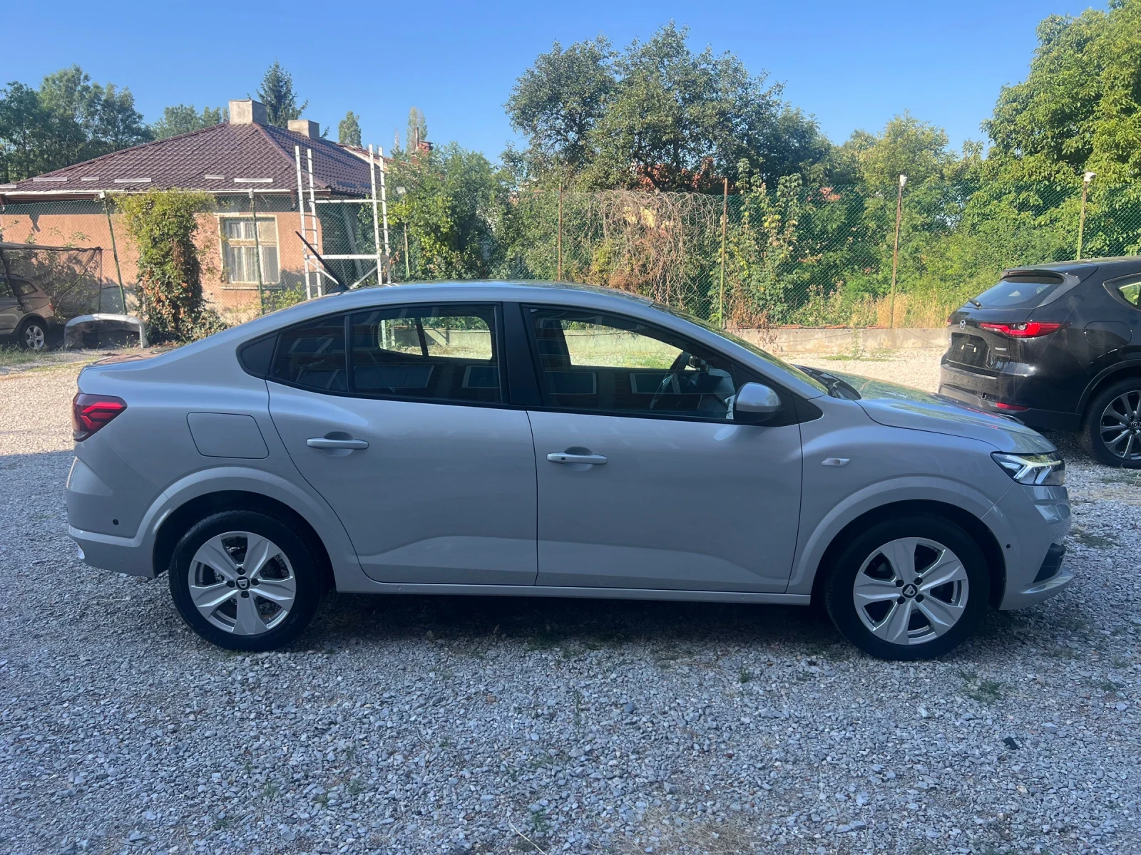 Dacia Logan 1.0i -92 k.c. - изображение 6