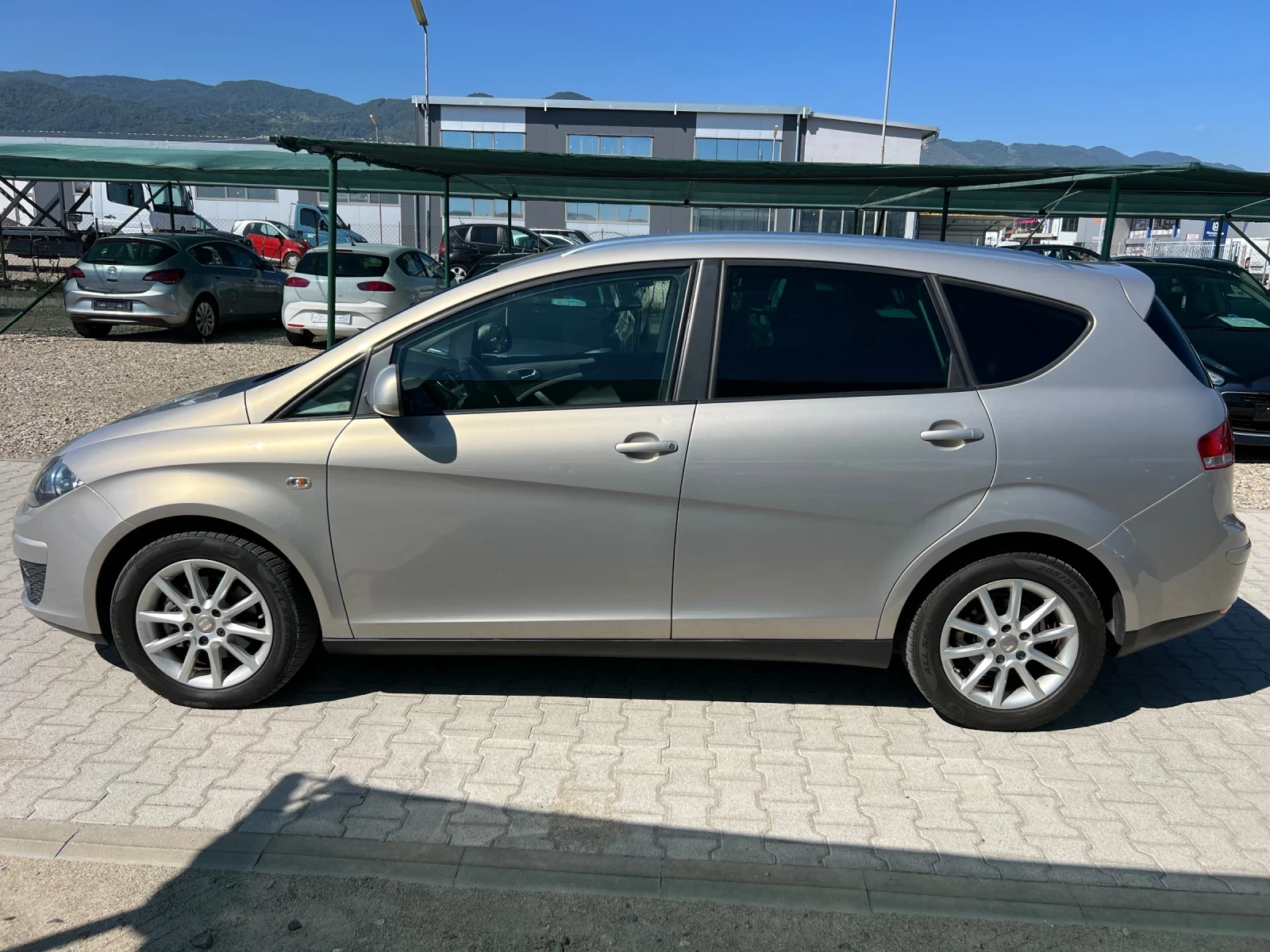 Seat Altea XL 1.6TDi 159000kм Лизинг - изображение 4