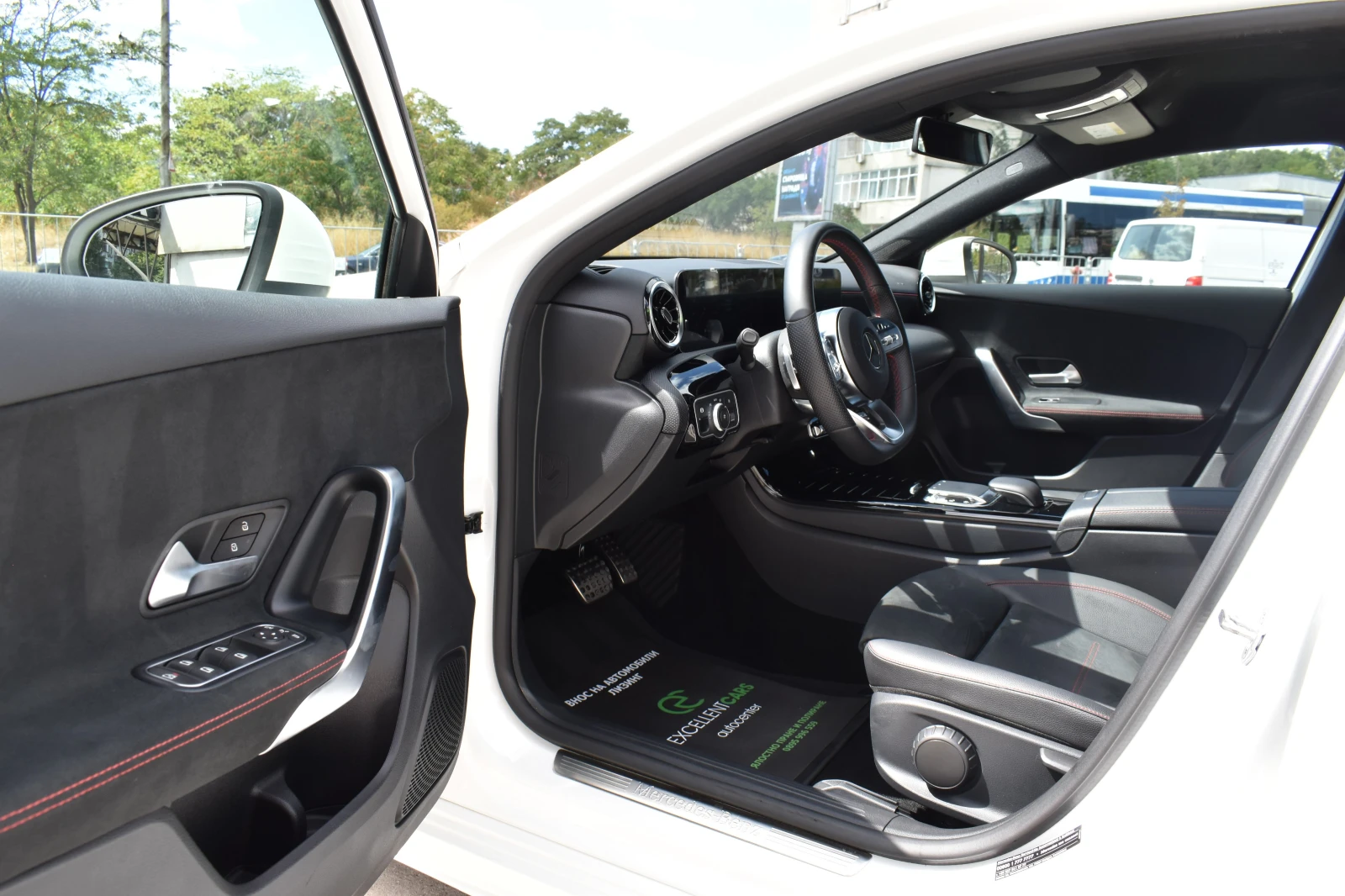 Mercedes-Benz A 180 AMG-LINE47000KM!!!* FULL-LED - изображение 8