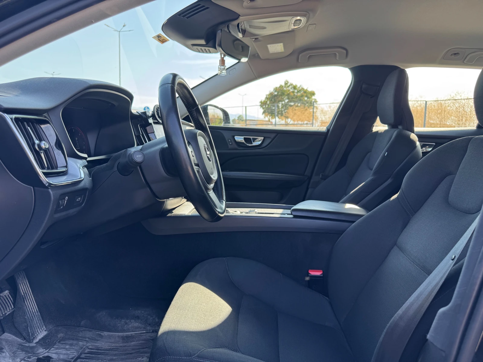 Volvo V60 D4 Momentum - изображение 10