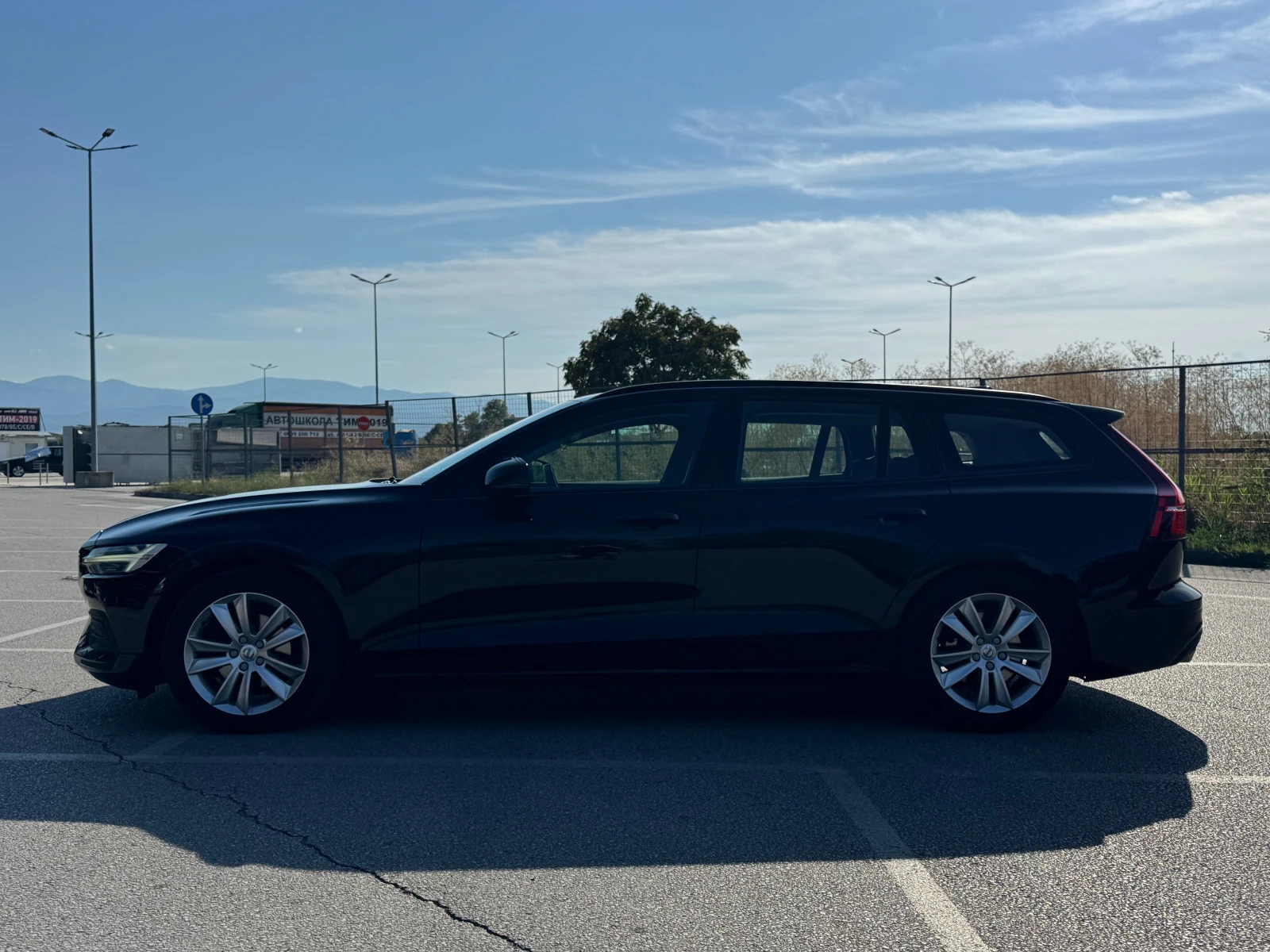 Volvo V60 D4 Momentum - изображение 9