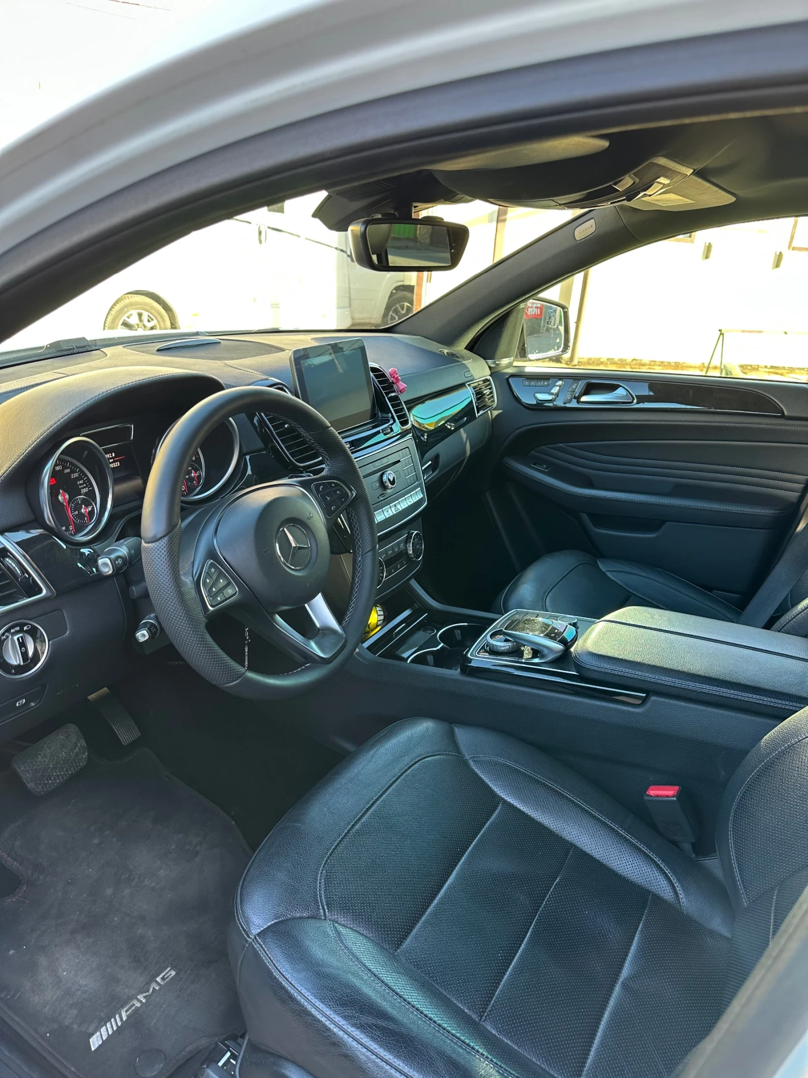 Mercedes-Benz GLE 350 Панорама Теглич Обдухване Подгрев с Чип 290кс  - изображение 8