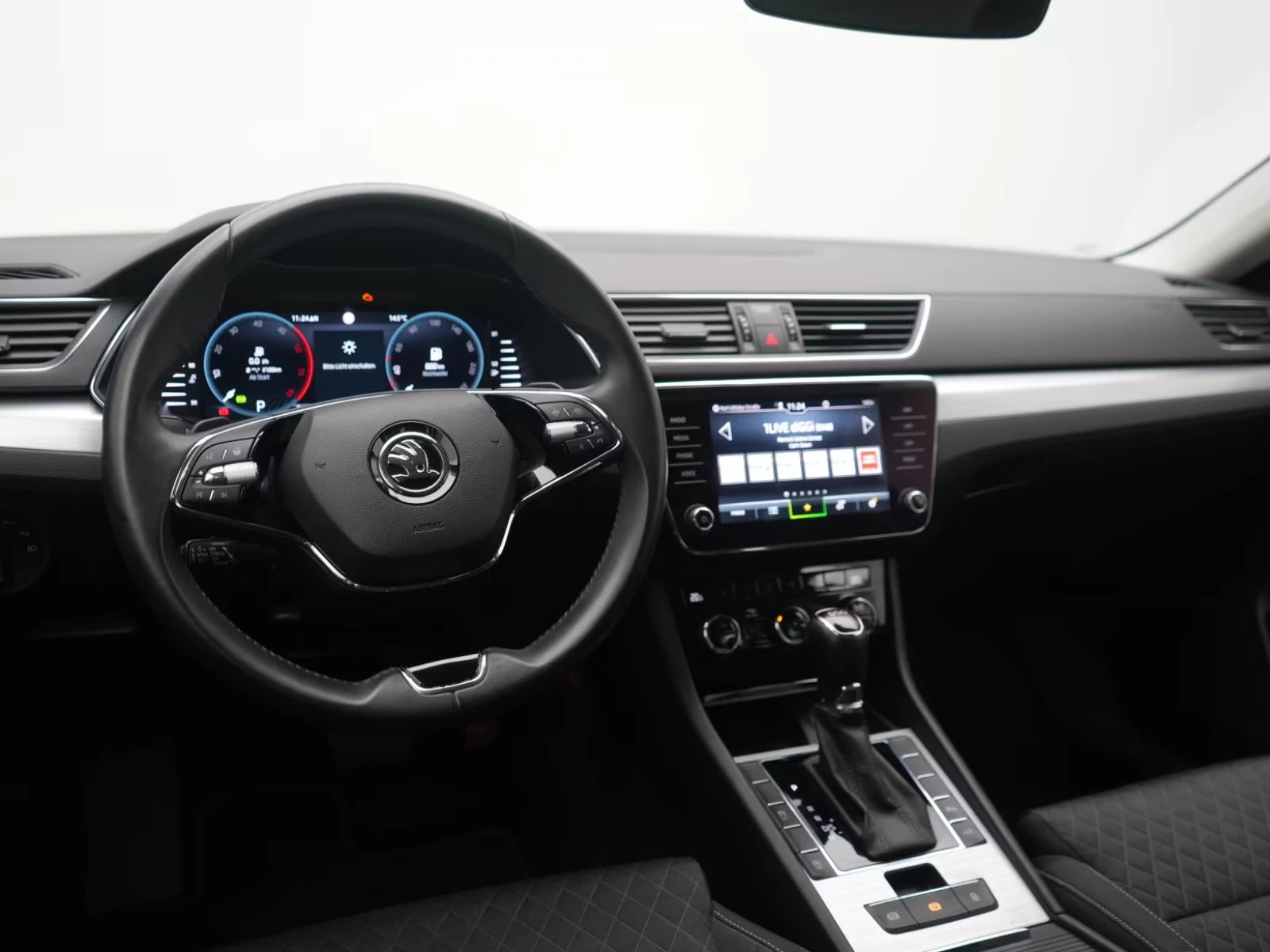 Skoda Superb AMBITION/200HP/DSG/CAM/NAVI/LED/742v - изображение 8