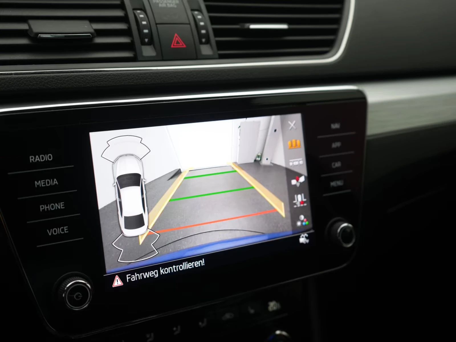 Skoda Superb AMBITION/200HP/DSG/CAM/NAVI/LED/742v | Mobile.bg   12