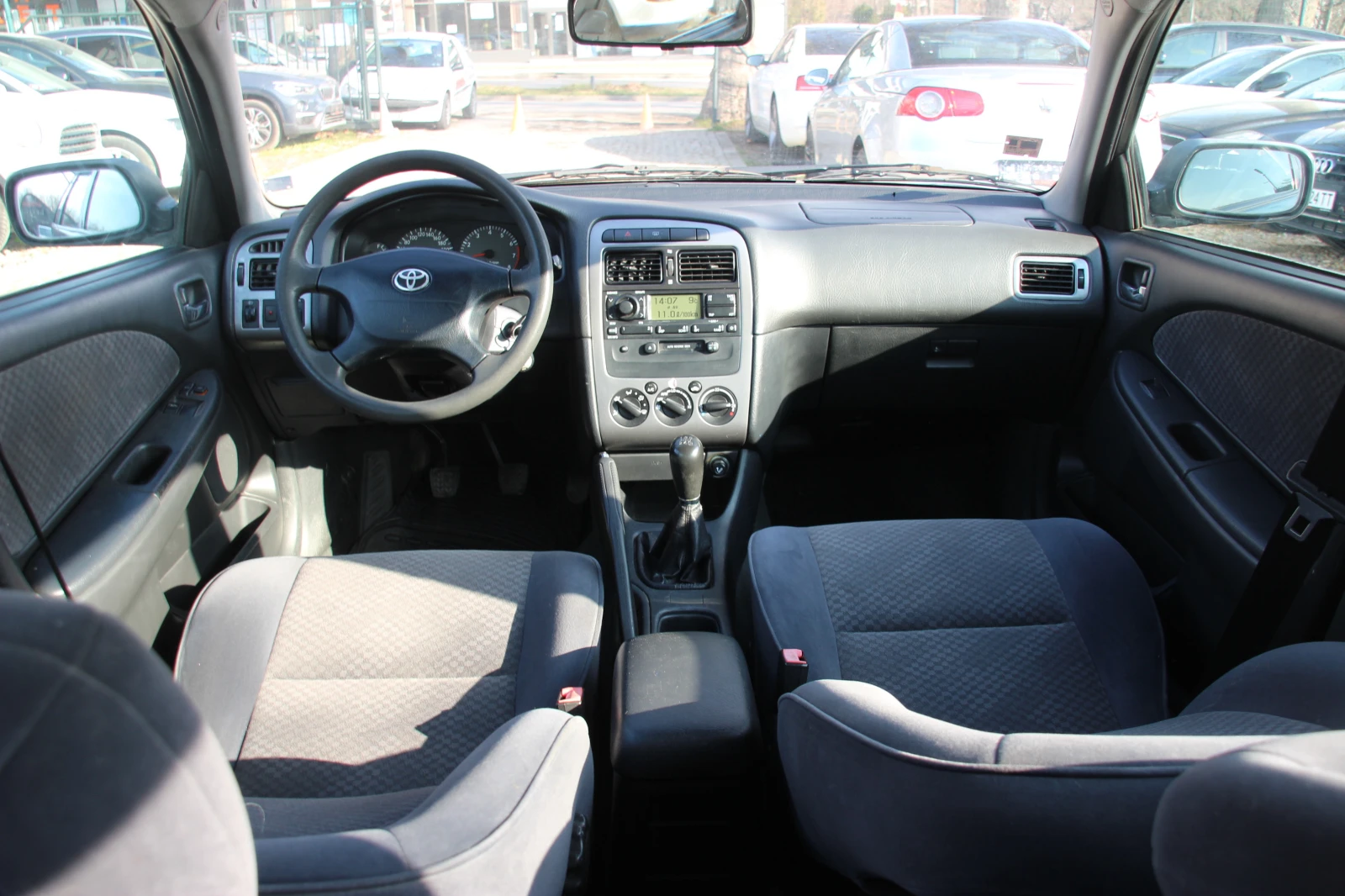 Toyota Avensis 1.8i      | Mobile.bg   11