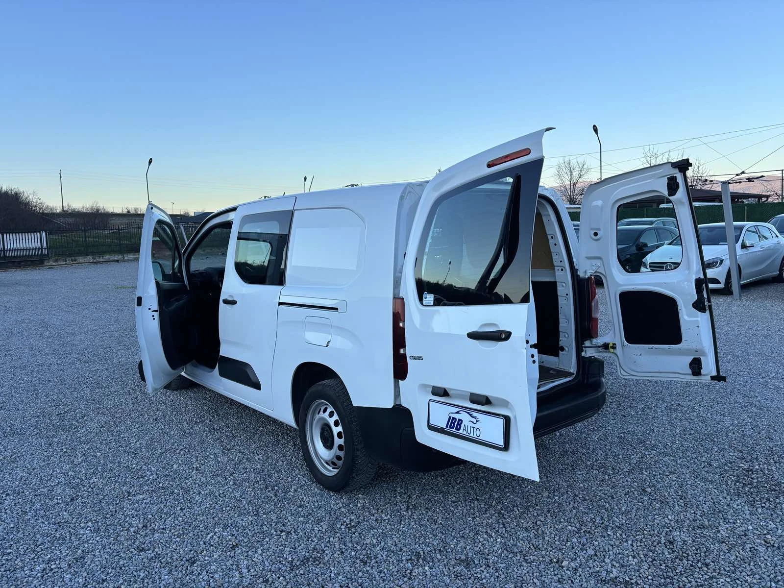 Opel Combo 1.5 , MAKSI, Euro 6, Нов Внос - изображение 9