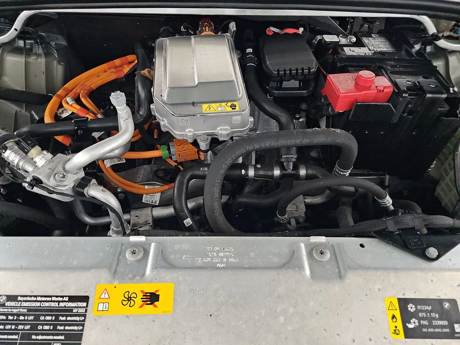 BMW iX xDrive50 | Mobile.bg � ����������� 15