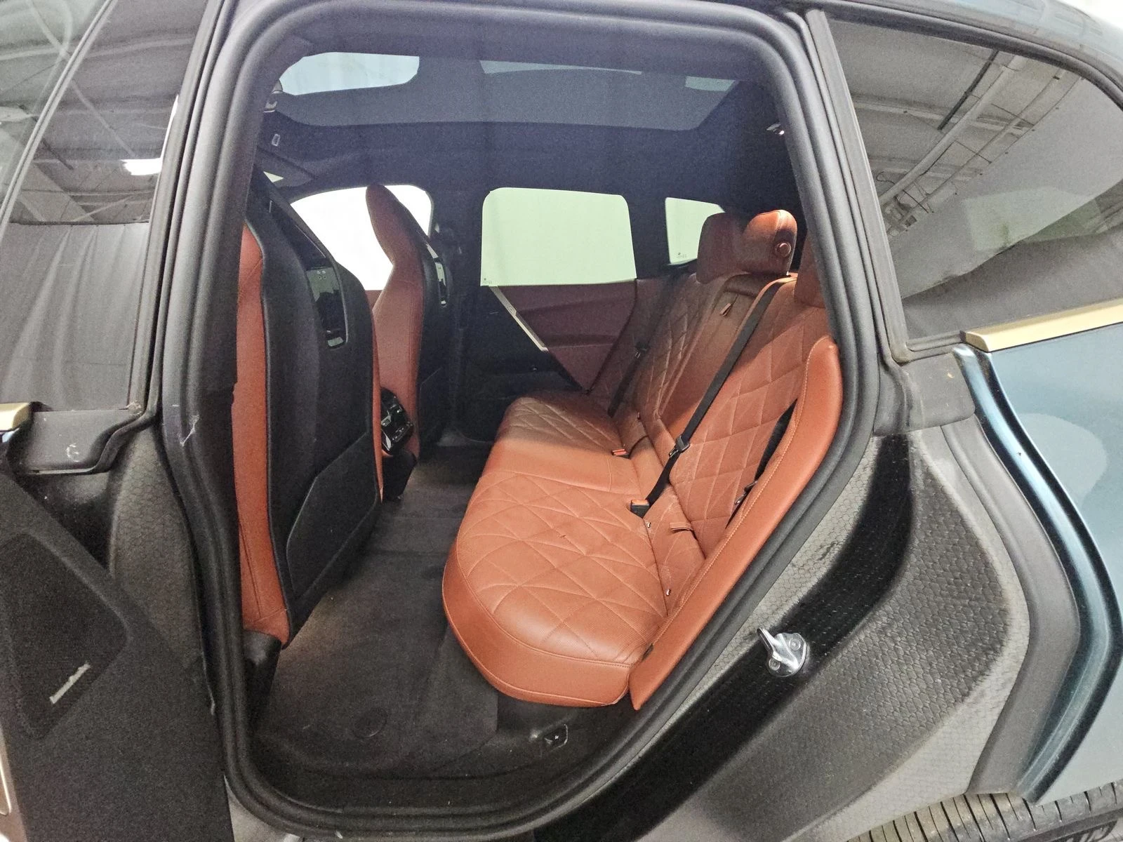 BMW iX xDrive50 | Mobile.bg � ����������� 13