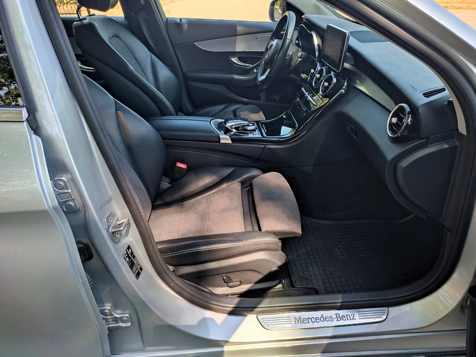 Mercedes-Benz C 200 Avantgarde, снимка 11 - Автомобили и джипове - 53827485